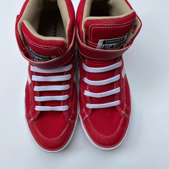 Junior Converse slip ons size 5 - Picture 5 of 8